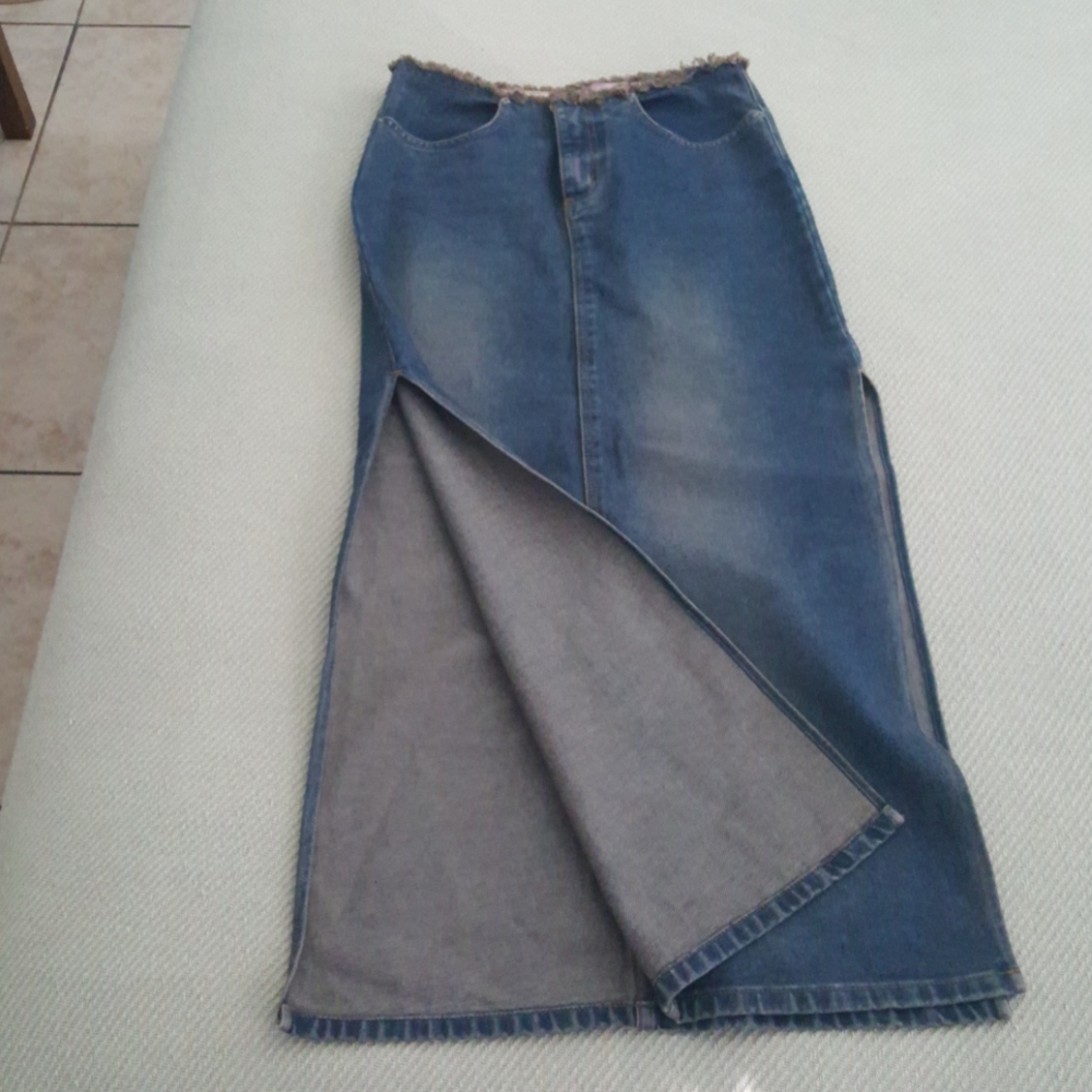 Skirts - Picture 8 of 12